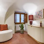 Apartman Ad Borgo Santi Apostoli, *