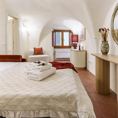 Apartman Ad Borgo Santi Apostoli, *